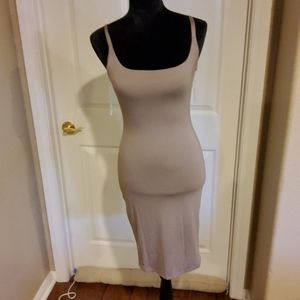 Windsor | Fitted bodycon dress *NWT*